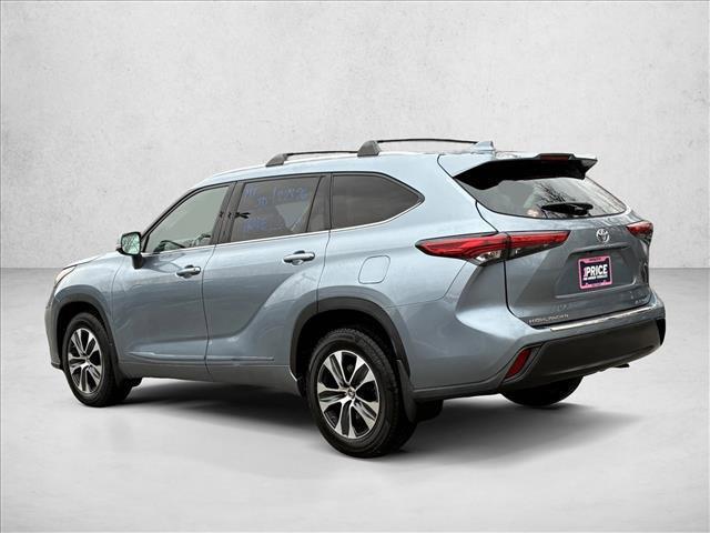 used 2020 Toyota Highlander car, priced at $25,455