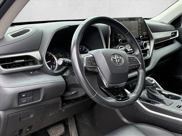 used 2020 Toyota Highlander car, priced at $25,455