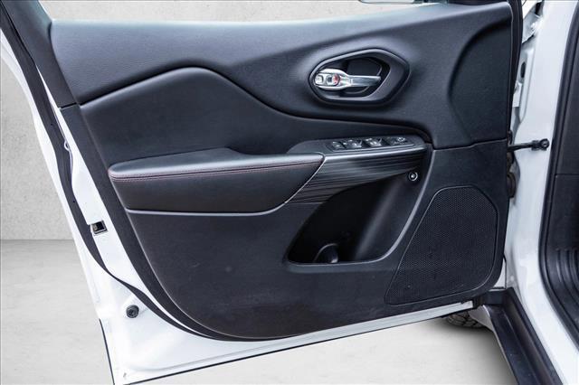 used 2017 Jeep Cherokee car, priced at $11,990