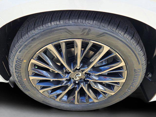 new 2026 INFINITI QX80 car, priced at $109,860