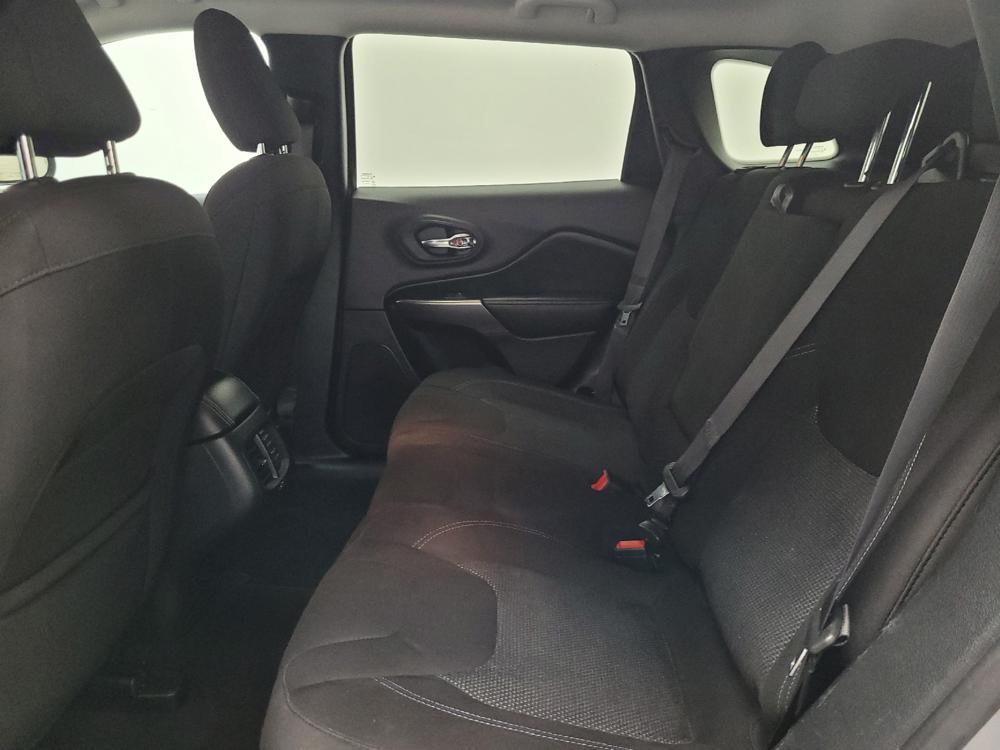used 2020 Jeep Cherokee car, priced at $16,895
