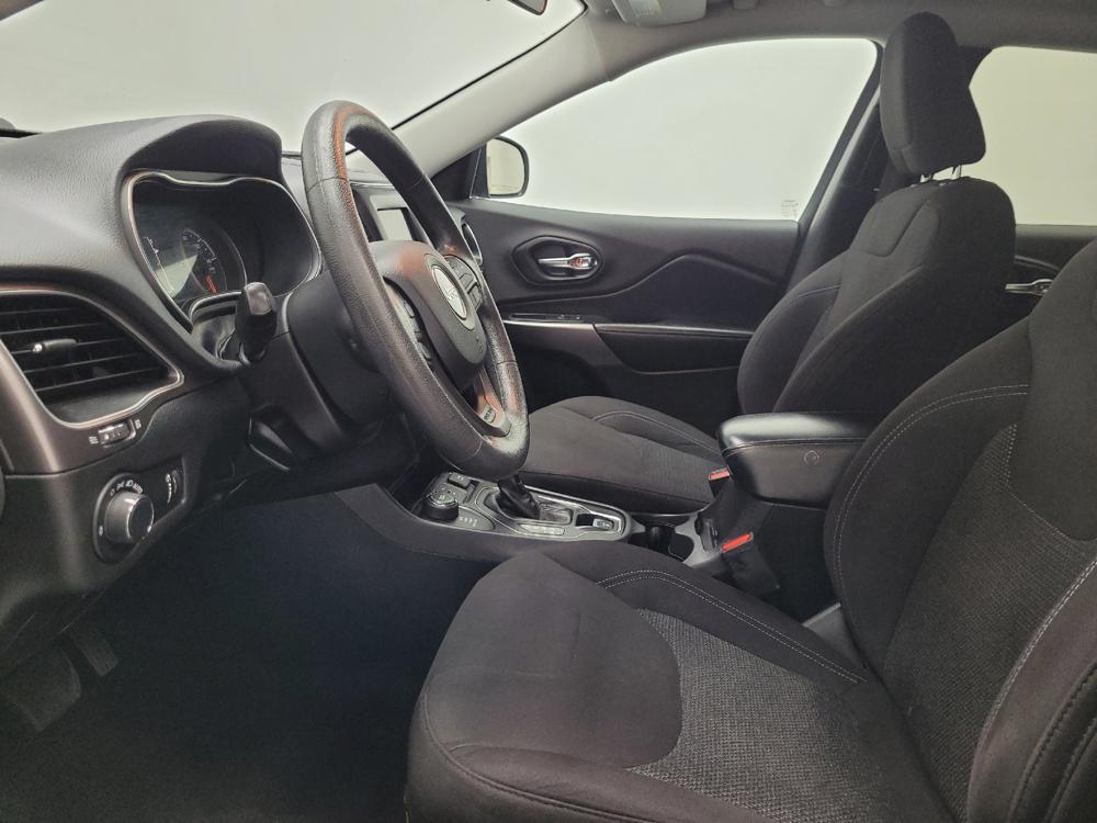used 2020 Jeep Cherokee car, priced at $16,895