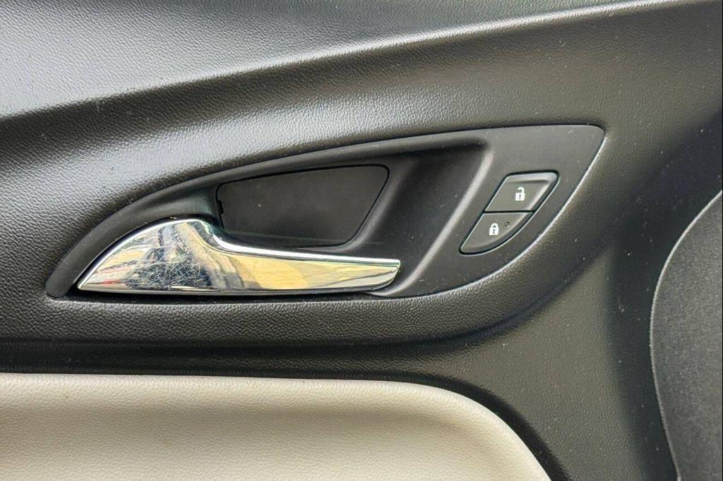 used 2020 Chevrolet Equinox car, priced at $15,797