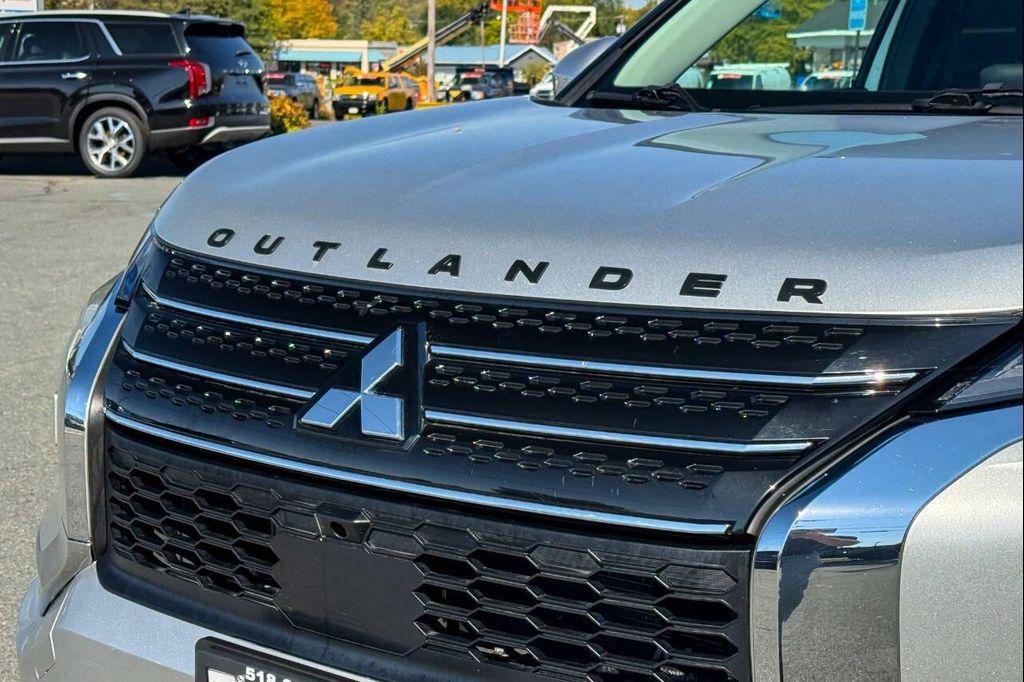 used 2022 Mitsubishi Outlander car, priced at $19,997