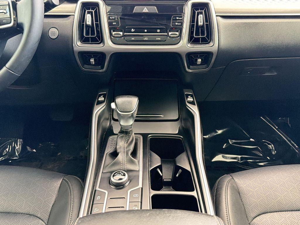 used 2023 Kia Sorento car, priced at $24,295