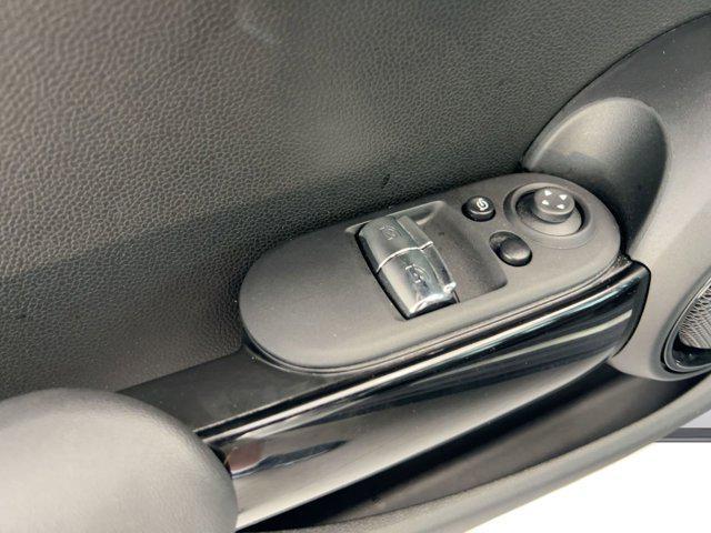 used 2024 MINI Hardtop car, priced at $21,998