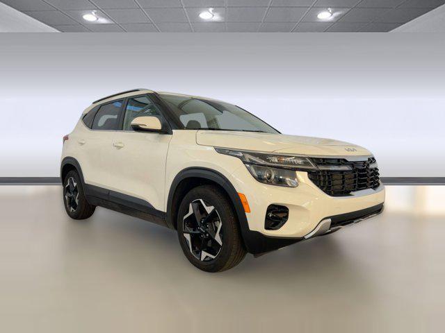 used 2025 Kia Seltos car, priced at $23,999