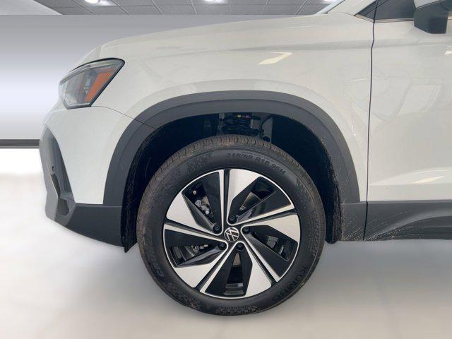 new 2026 Volkswagen Taos car, priced at $33,059