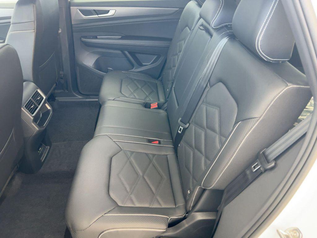new 2026 Volkswagen Atlas Cross Sport car, priced at $39,109