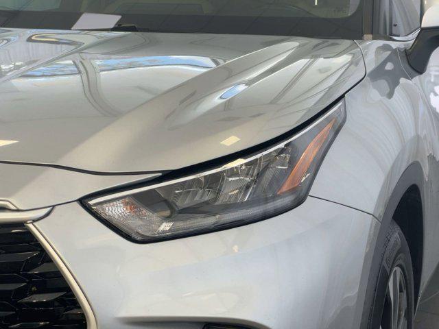 used 2020 Toyota Highlander car, priced at $25,499