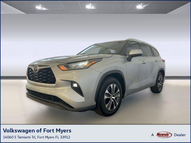 used 2020 Toyota Highlander car, priced at $25,499