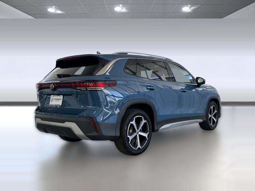 new 2026 Volkswagen Tiguan car, priced at $33,557