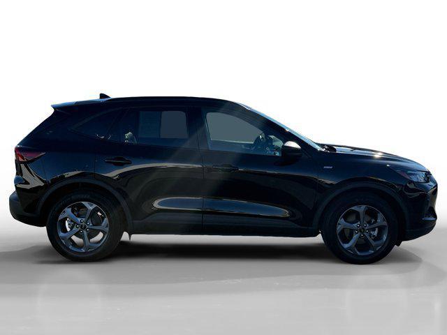 used 2025 Ford Escape car, priced at $25,882