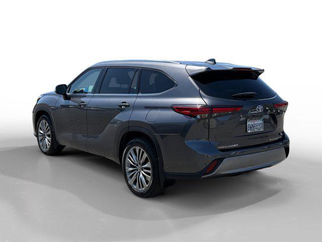 used 2021 Toyota Highlander car, priced at $38,101