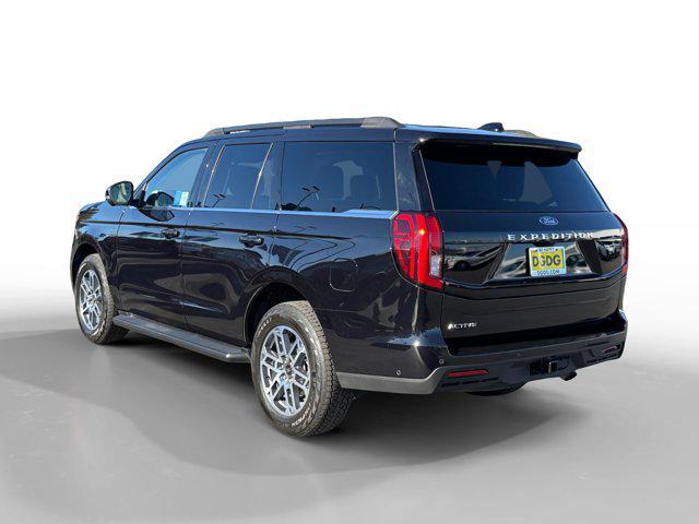 used 2025 Ford Expedition car, priced at $58,702