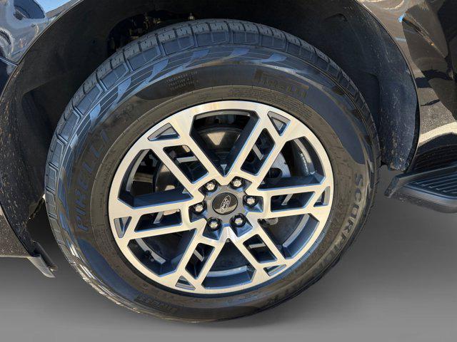 used 2025 Ford Expedition car, priced at $58,702