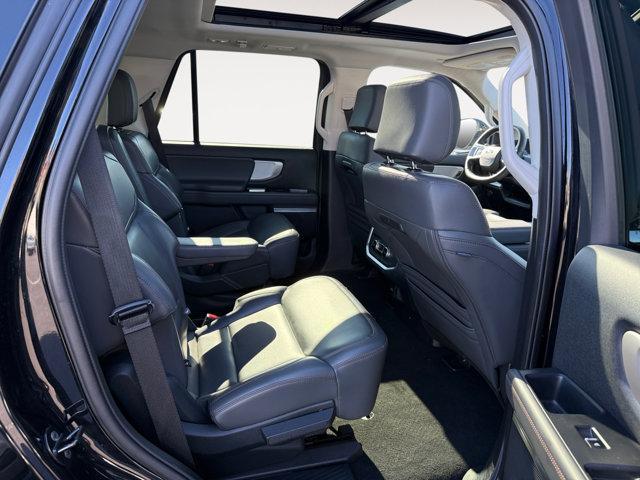 used 2025 Ford Expedition car, priced at $58,702