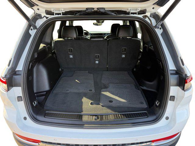 used 2024 Jeep Grand Cherokee car, priced at $29,603