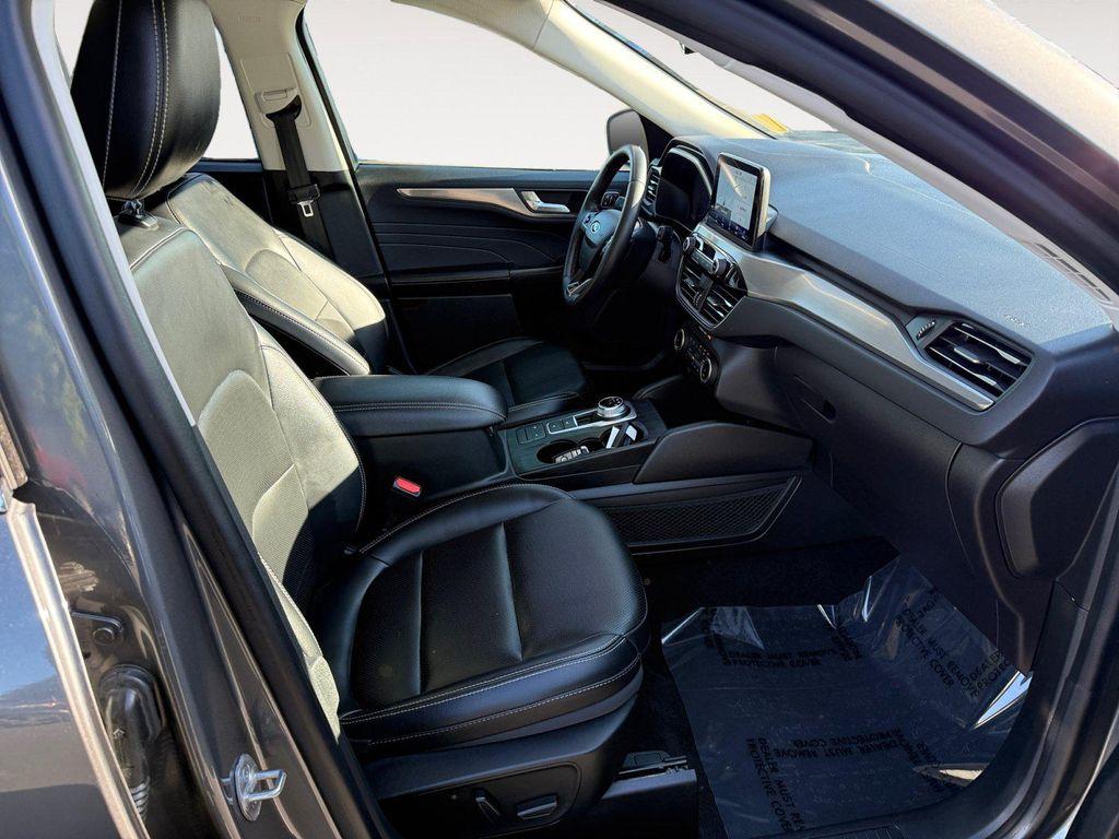 used 2022 Ford Escape car, priced at $22,994