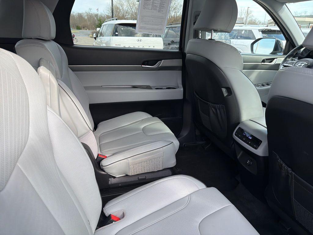 used 2024 Hyundai Palisade car, priced at $32,962