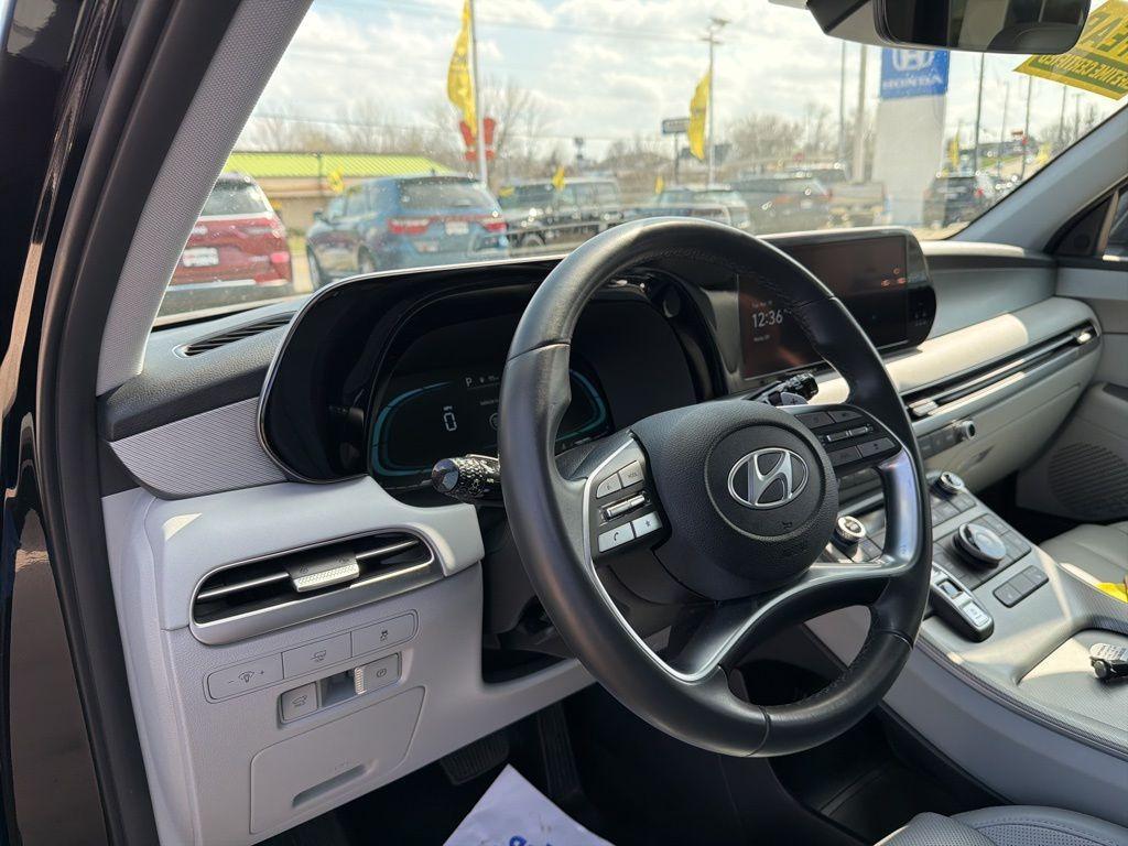 used 2025 Hyundai Palisade car, priced at $32,369