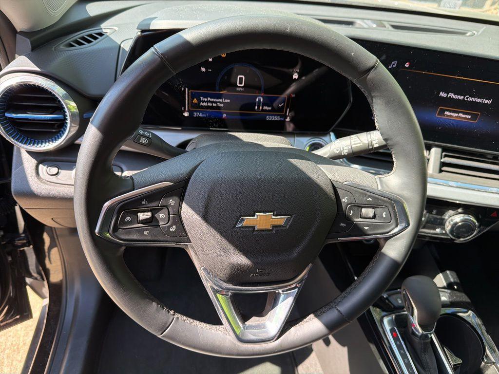 used 2025 Chevrolet Trax car, priced at $23,852