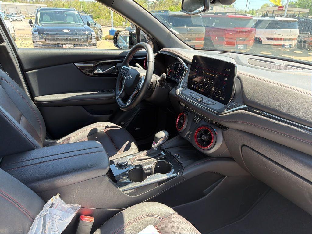 used 2025 Chevrolet Blazer car, priced at $36,834