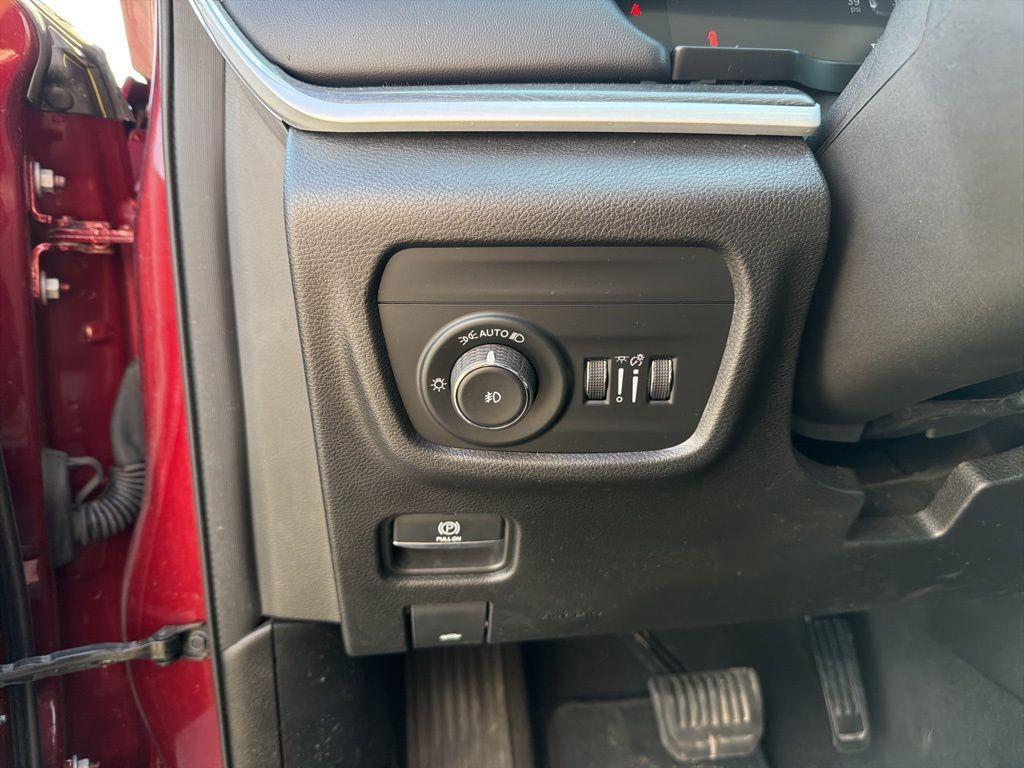used 2023 Jeep Grand Cherokee car, priced at $30,834