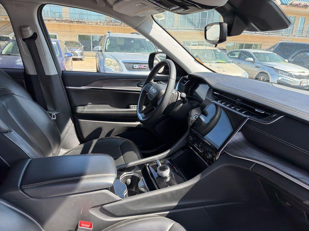 used 2023 Jeep Grand Cherokee car, priced at $30,834