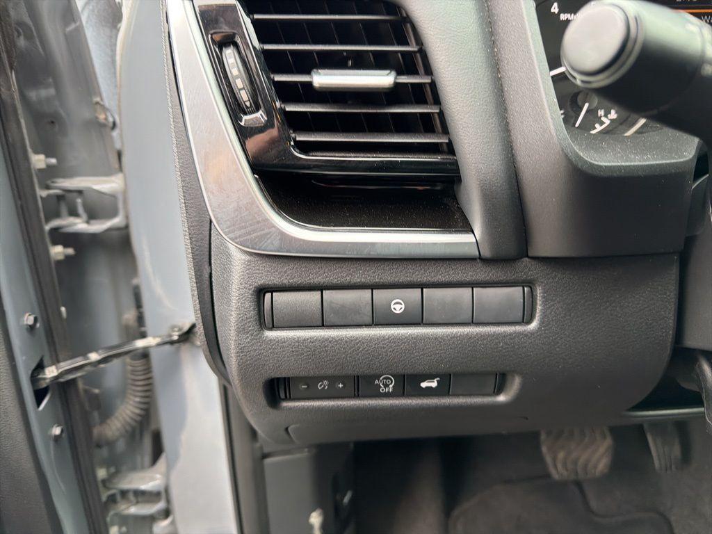 used 2023 Nissan Rogue car, priced at $25,222