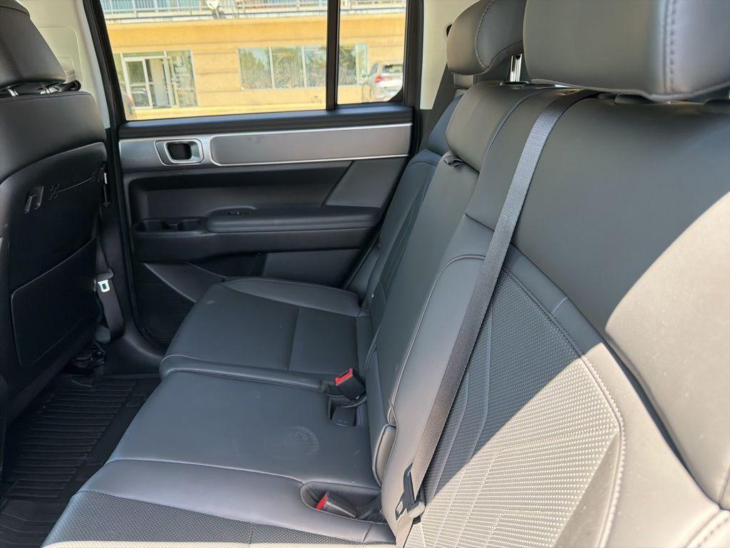 used 2024 Hyundai SANTA FE HEV car, priced at $28,627