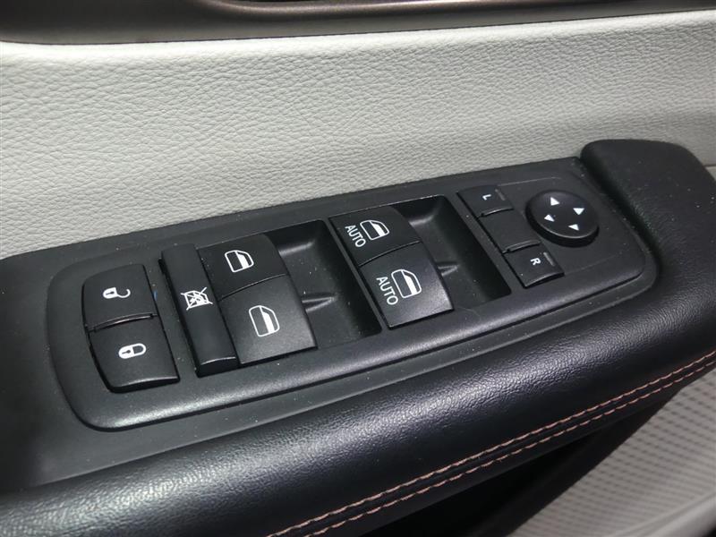 used 2018 Chrysler Pacifica car, priced at $10,499