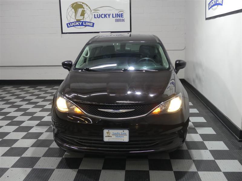 used 2018 Chrysler Pacifica car, priced at $10,499