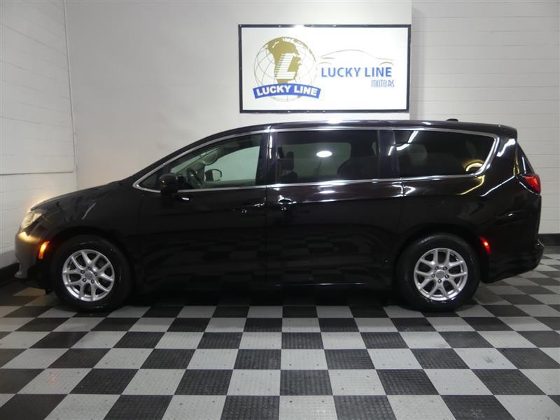 used 2018 Chrysler Pacifica car, priced at $10,499