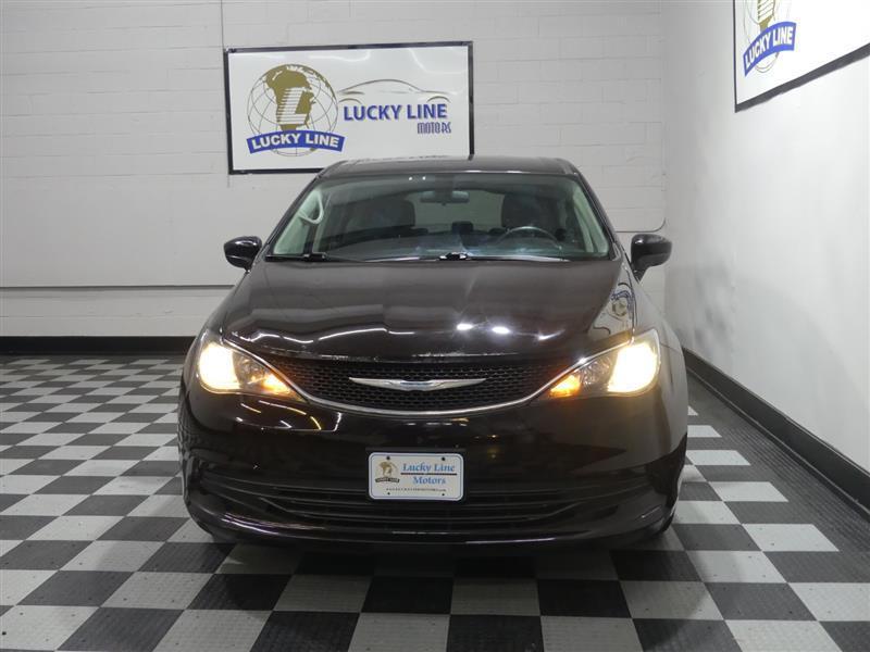 used 2018 Chrysler Pacifica car, priced at $10,499