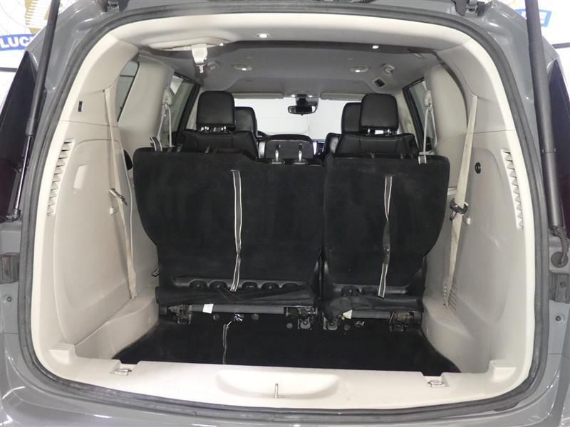 used 2023 Chrysler Pacifica car