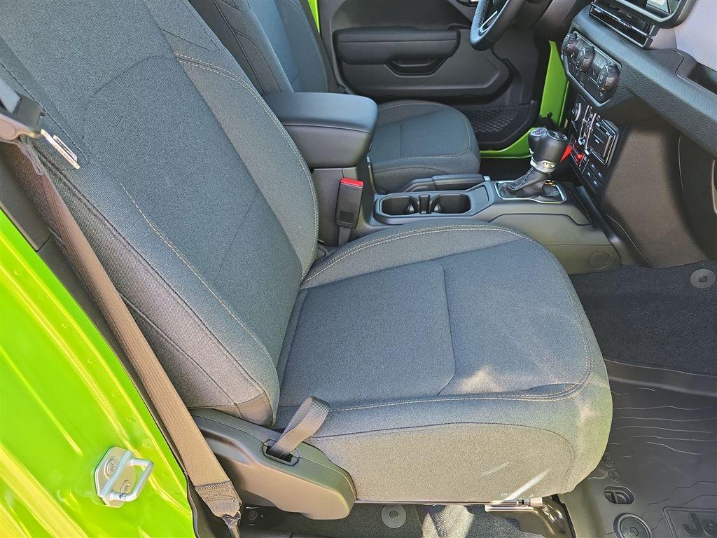 new 2025 Jeep Wrangler car, priced at $51,387