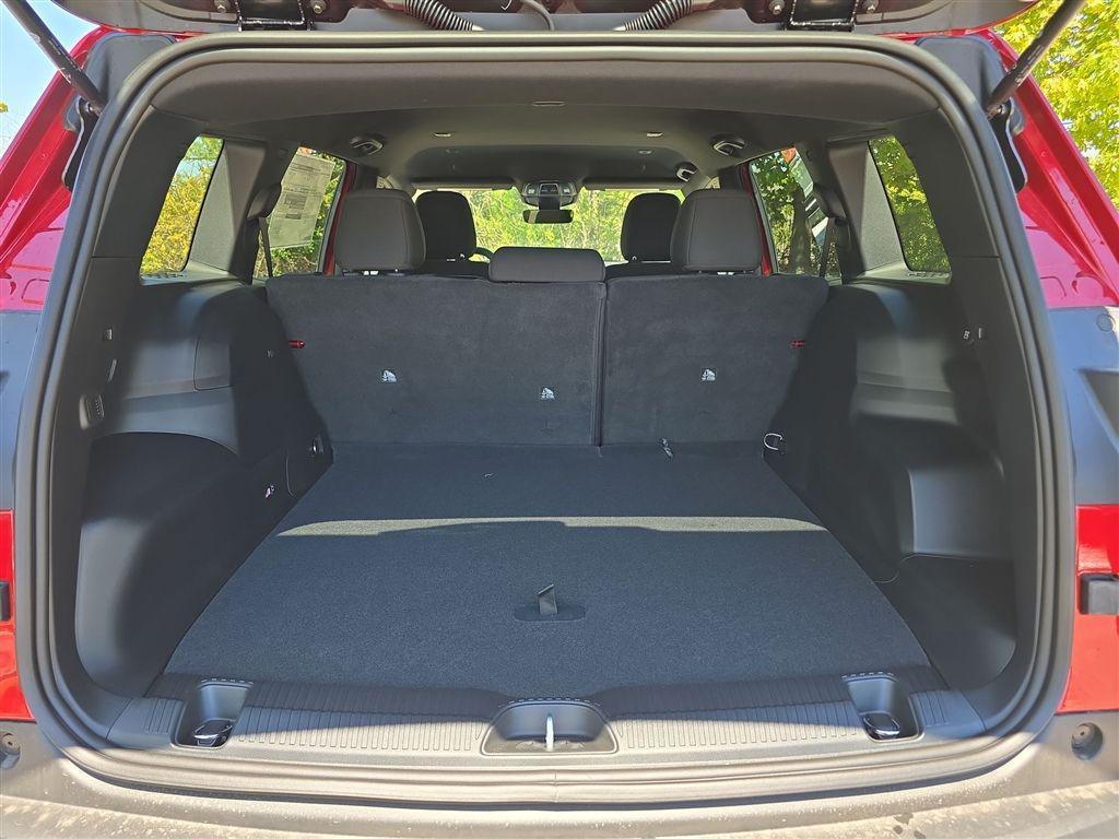 new 2026 Jeep Cherokee car, priced at $35,282