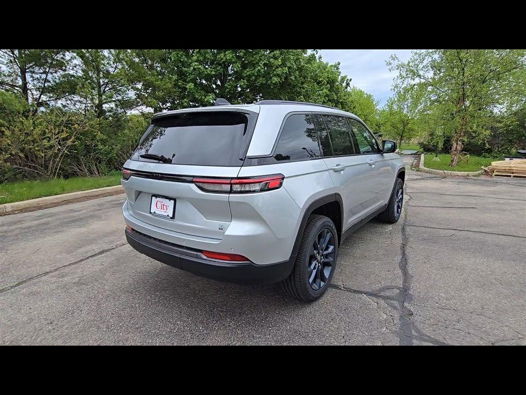 new 2026 Jeep Grand Cherokee car, priced at $46,086