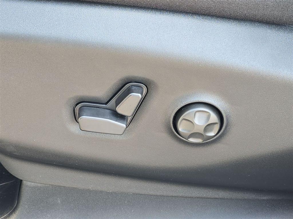 new 2026 Chrysler Pacifica car, priced at $43,800