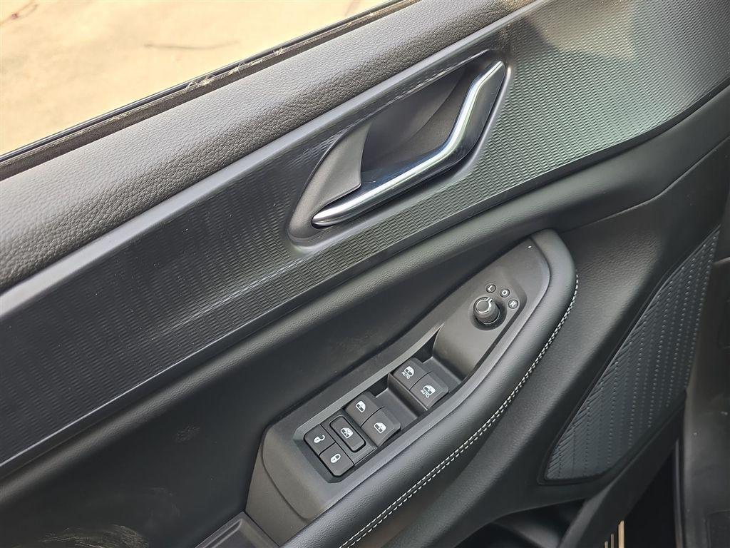 new 2025 Jeep Grand Cherokee car, priced at $39,506