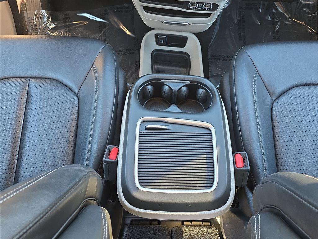 used 2024 Chrysler Pacifica car, priced at $27,990