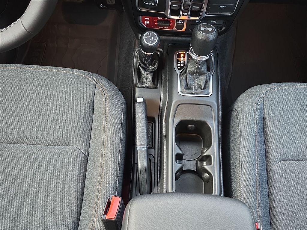 new 2025 Jeep Wrangler car, priced at $51,387