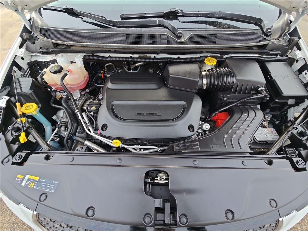 used 2024 Chrysler Pacifica car, priced at $28,890