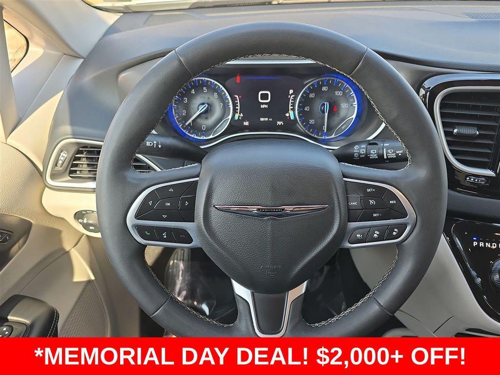 used 2024 Chrysler Pacifica car, priced at $23,690