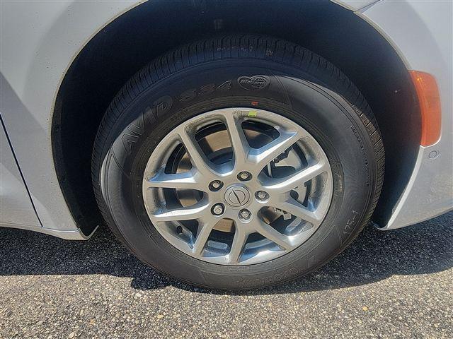 new 2025 Chrysler Pacifica car, priced at $39,620