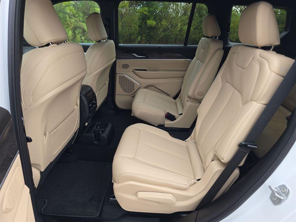 new 2025 Jeep Grand Cherokee L car, priced at $53,046