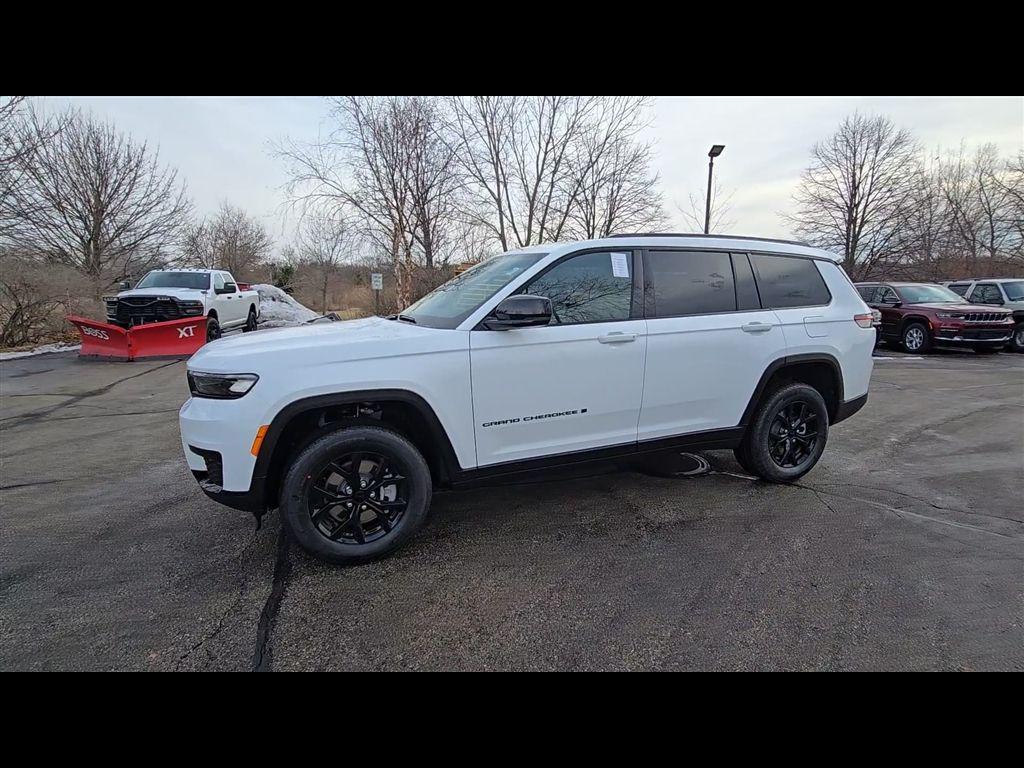 new 2025 Jeep Grand Cherokee L car, priced at $41,819