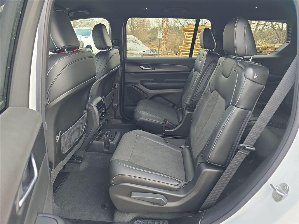 new 2025 Jeep Grand Cherokee L car, priced at $41,819