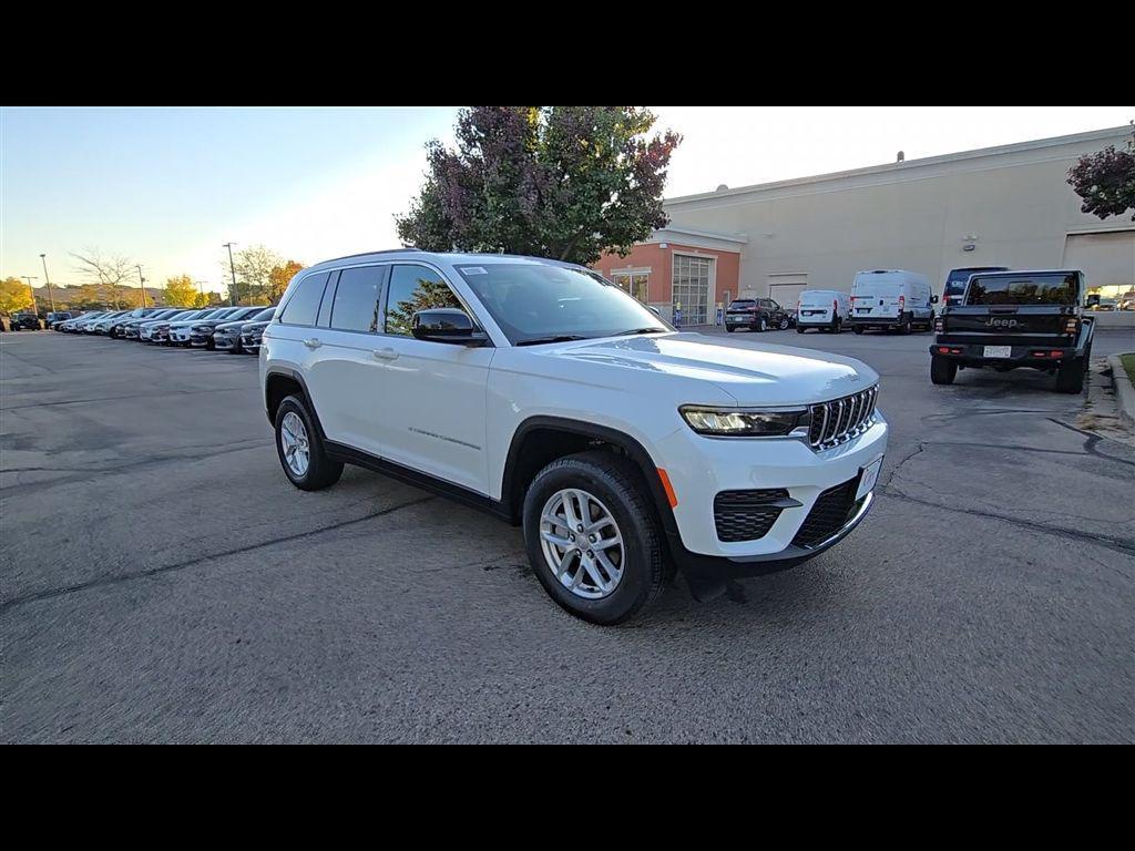 new 2025 Jeep Grand Cherokee car, priced at $38,919